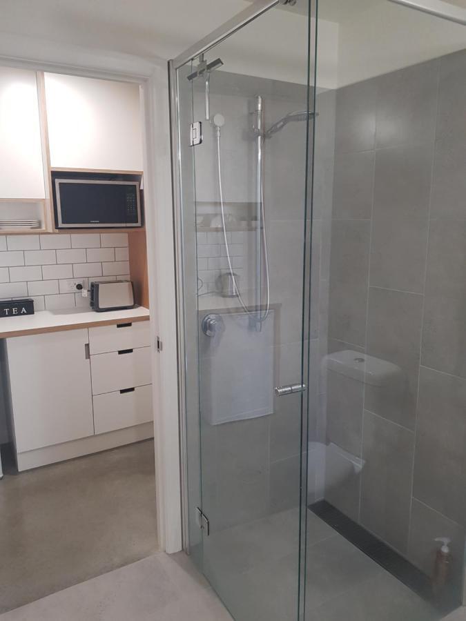 Modern, Private And Close To Town. Albury Exteriör bild