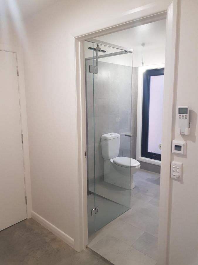 Modern, Private And Close To Town. Albury Exteriör bild